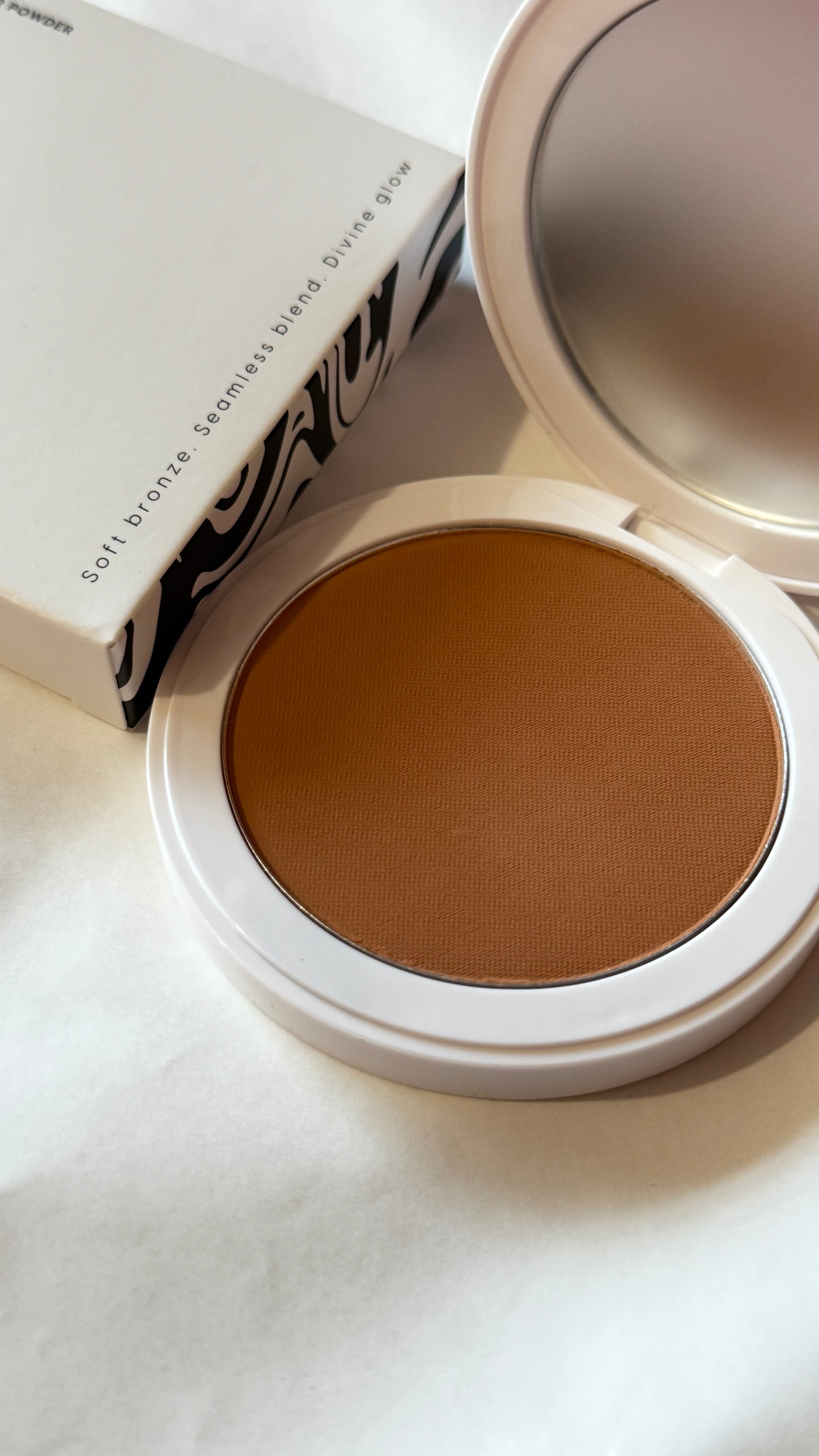 POWDER BRONZER