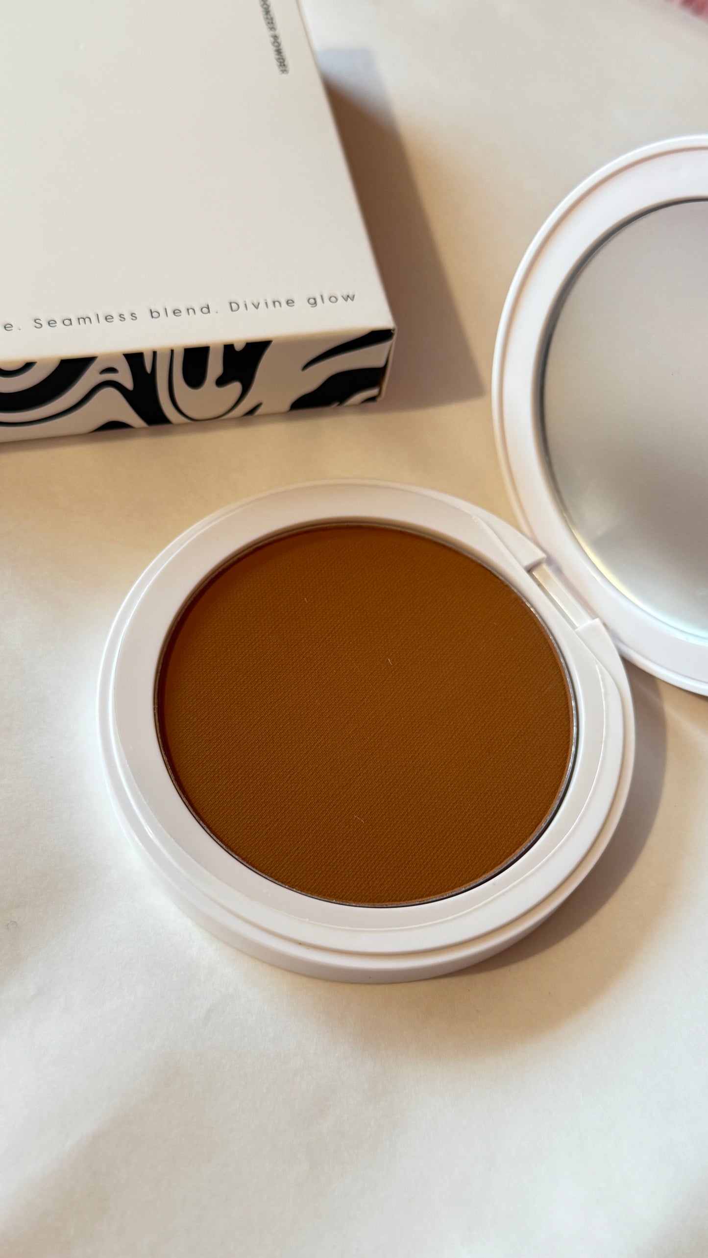 POWDER BRONZER
